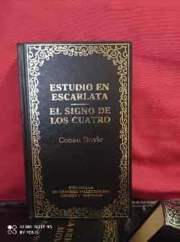 Estudio en escarlata