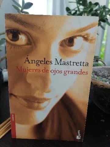 Mujeres De Ojos Grandes