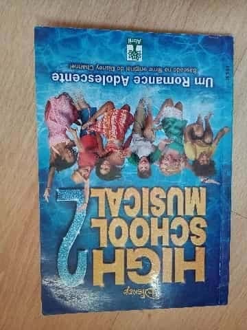 HIGH SCHOOL MUSICAL 2 