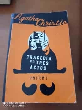 TRAGEDIA EN TRES ACTOS