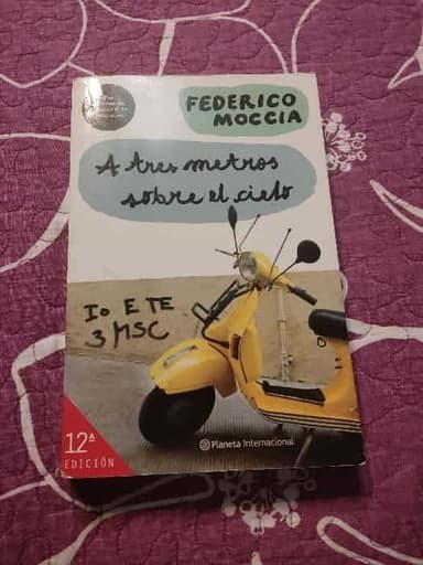 A tres metros sobre el cielo