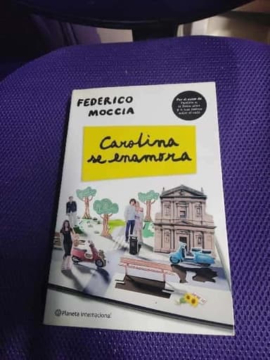 Carolina se enamora