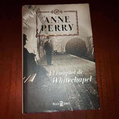 El Complot De Whitechapel  The Whitechapel Conspiracy (Exitos)