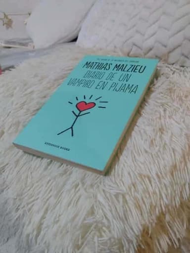 Diario de Un Vampiro En Pijama  Diary of a Vampire in Pajamas