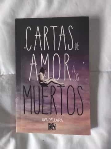 Cartas de amor a los muertos