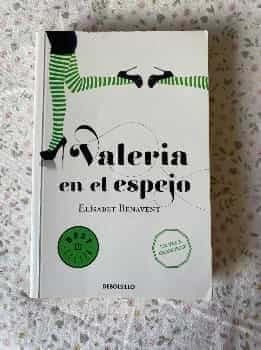 Valeria En El Espejo #2