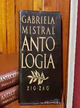 Antología - Selección De La Autora