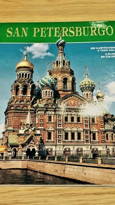 Libro Guía  San Petersburgo 