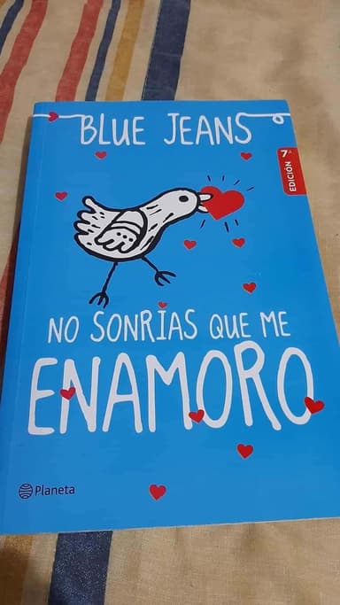 No sonrias que me enamoro