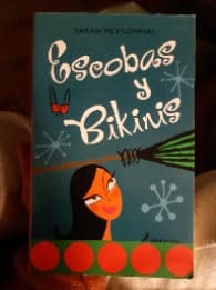 Escobas Y Bikinis (Infantil Y Juvenil)