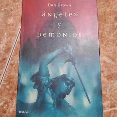 Angeles y demonios