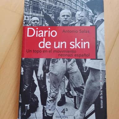 Diario de un skin : un topo en el movimiento neonazi español