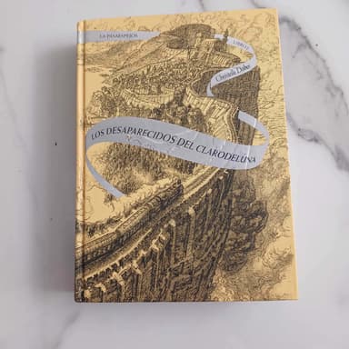 Los pasaespejos libro2: LOS DESAPARECIDOS DEL CLARODELUNA