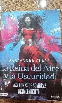 Reina Del Aire y la Oscuridad