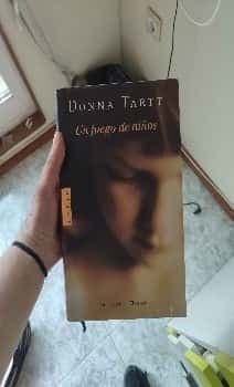 Un Juego De Ninos (Arete)