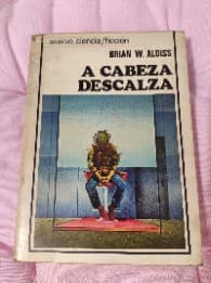 A cabeza descalza
