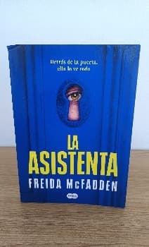 La asistenta