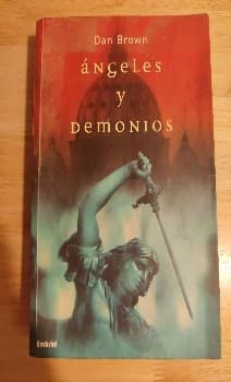 Angeles y demonios