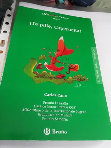 ¡Te pillé, Caperucita!