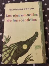 Los ojos amarillos de los cocodrilos