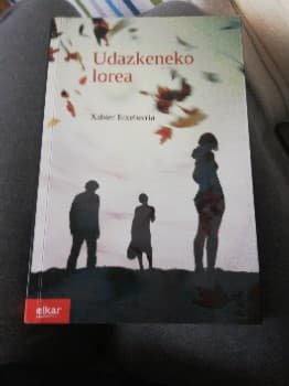 Udazkeneko lorea