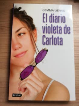 El diario violeta de Carlota