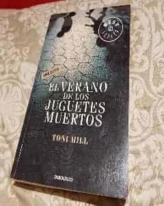 El verano de los juguetes muertos 