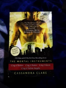 City of Bones(The Mortal Instruments)