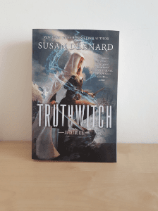 Truthwitch: A Witchlands Novel (The Witchlands)