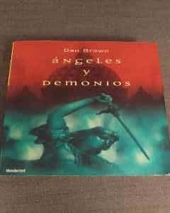 Ángeles y demonios