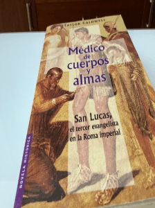 MÉDICO DE CUERPOS Y ALMAS