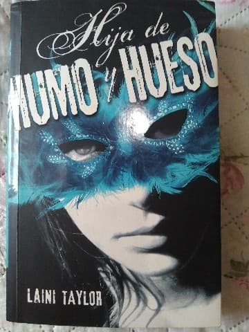 Hija de humo y hueso