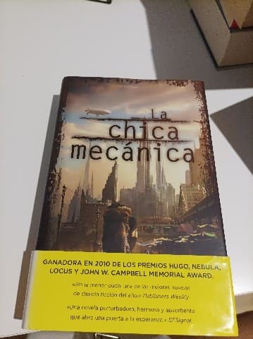 La chica mecánica