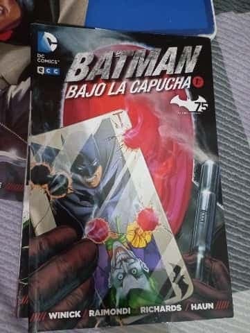 Trilogía Batman: Bajo la Capucha