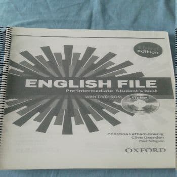 English File pre intermediate students book