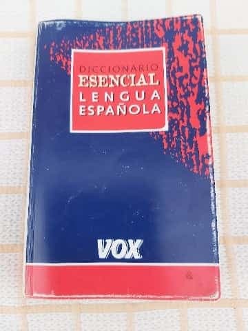 Diccionario esencial de la lengua espanola / Essential Dictionary Spanish Language (Spes)