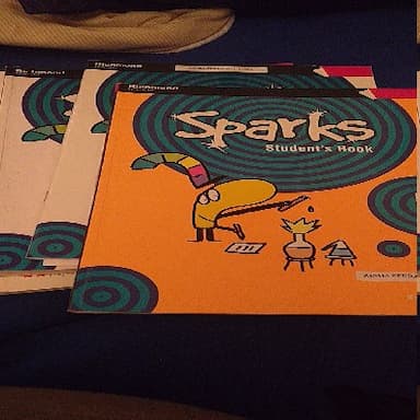 SPARKS 5 STUDENTS BOOK