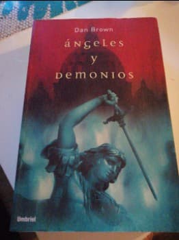 Angeles y demonios