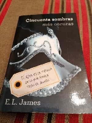 Cincuenta sombras más oscuras