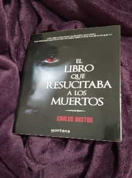 El libro que resucitaba a los muertos / The book that raised the dead