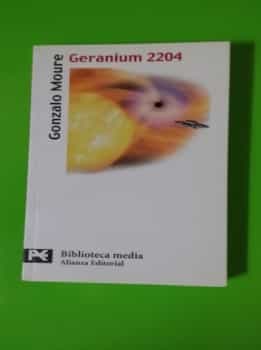 Geranium 2204 por Gonzalo Moure de Alianza Editorial
