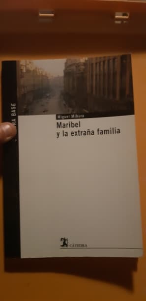Maribel y la extrana familia / Maribel and the Strange Family