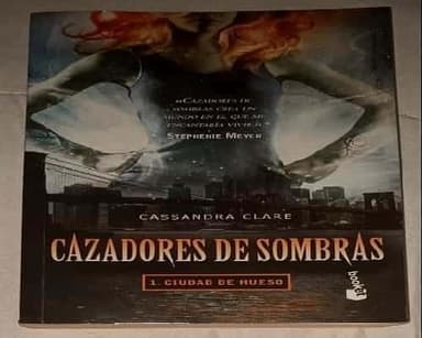 CAZADORES DE SOMBRAS