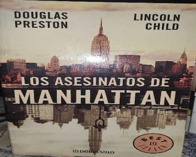 Los Asesinatos De Manhattan  The Cabinet of Curiosities (Bestseller)