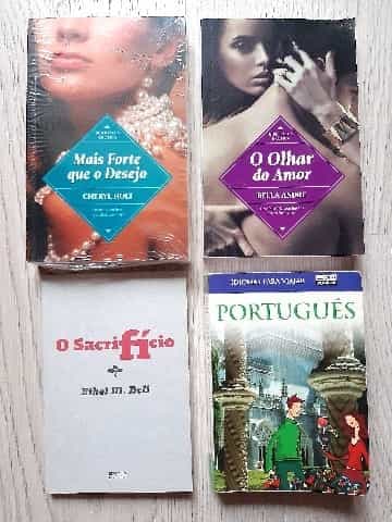 Lote de libros en portugués