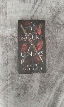 De sangre y cenizas